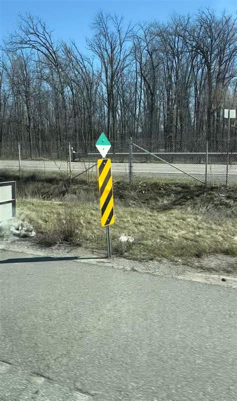 Anyone know what these diamond-shaped signs are on highways? : r/ontario