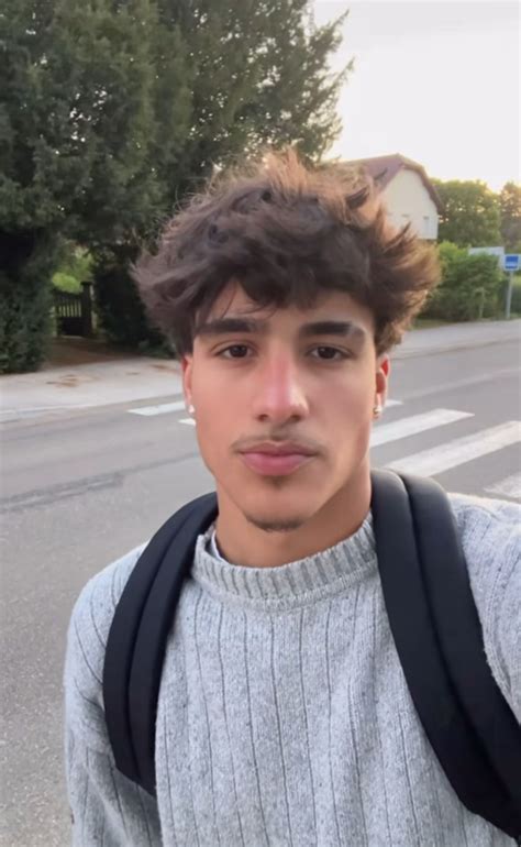 Épinglé par Zonjamarie Ballesterous sur fine. point blank. period | Styles de mode pour hommes ...