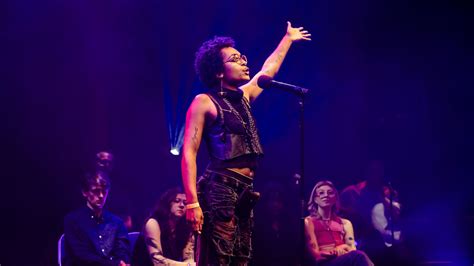 40 Facts About Poetry Slam - Facts.net