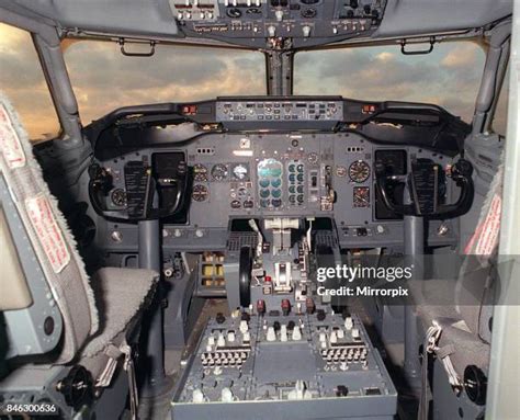 B737 Cockpit 的图像结果