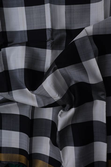 Hasta Collection – Sundari Silks