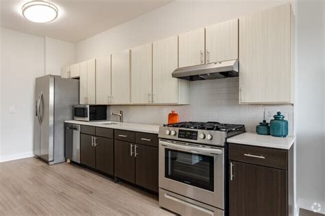 Apex 400 Apartments - 400 N Main St, Glen Ellyn, IL | Homes.com