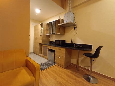 Rental Studio 515 Sq.Ft. Apartment in Gaur City Mall, Sector 4 Greater ...