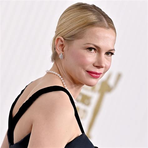 Michelle Williams Medium Hair