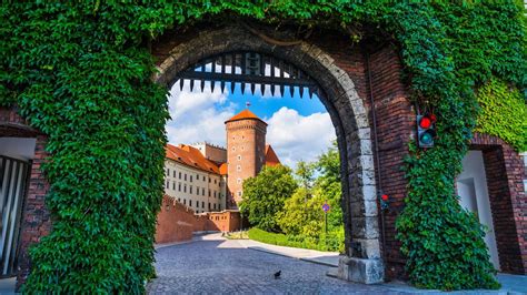 Hotels near Wawel Castle (Krakow) from ₹ 1,146/night - momondo
