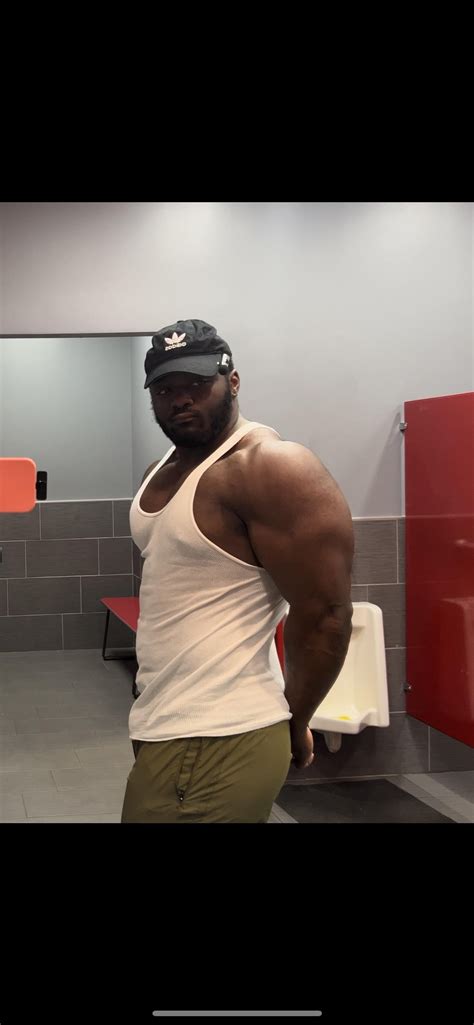 Seen this guy post about him and Sam sulek you guys think he’s natty or ...