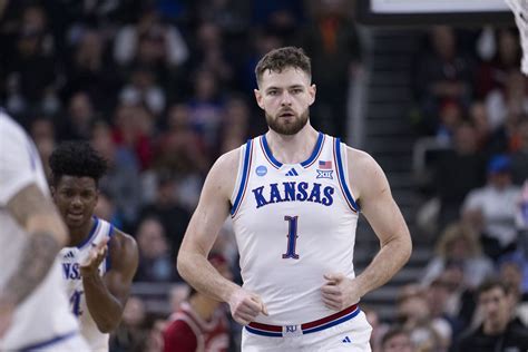 Hunter Dickinson hypes up high school prospects Qayden Samuels, Jordan ...