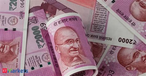 Rupee: Rupee weakens after 3-day upmove, sheds 10 paise - The Economic ...