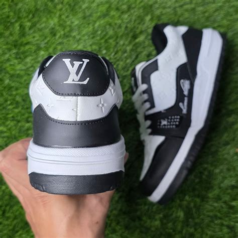 L-V Trainer White Black SPL – Foot Steps