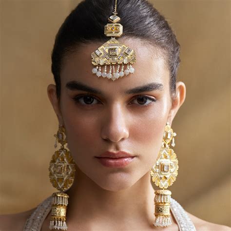 Amelia Signature Headpiece