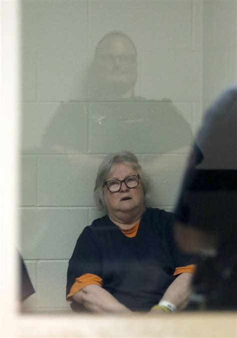 McHenry woman charged in 2003 murder of husband moved in with co ...