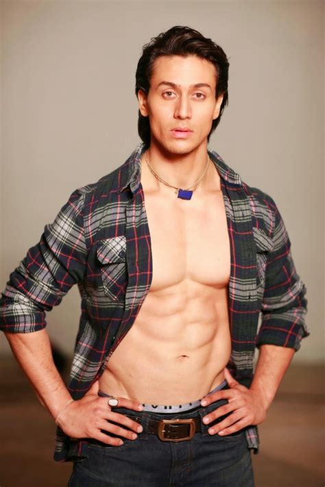 Tiger Shroff Biography, Wiki, Dob, Height, Weight, Sun Sign, Native ...