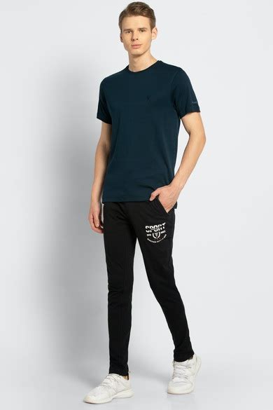 Buy Men Navy Solid Crew Neck T-Shirts Online - 510894 | Van Heusen