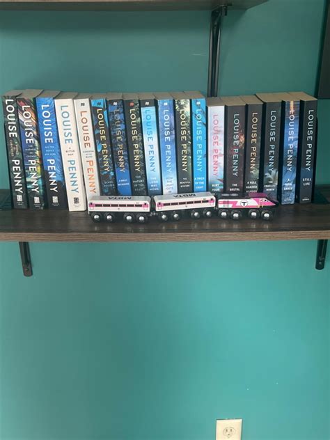 A World of Curiosities: A Novel (Chief Inspector Gamache Novel Book 18 ...