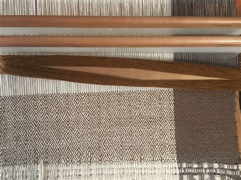Diamond twill on Rigid heddle loom - Shuttles and Needles