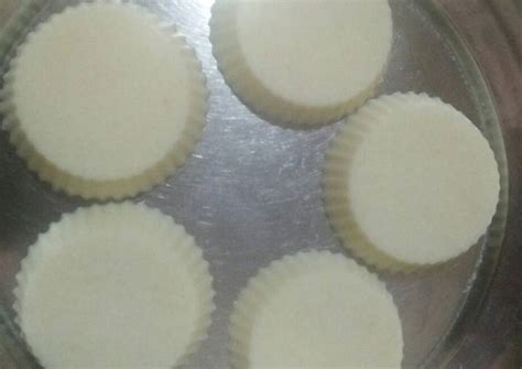 Homemade White Chocolates Recipe by Charmi Vala - Cookpad