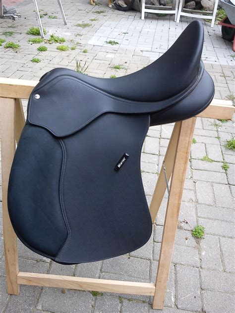 Wintec Isabell Werth zu verkaufen in Horst | Tiere | Kleinanzeigen