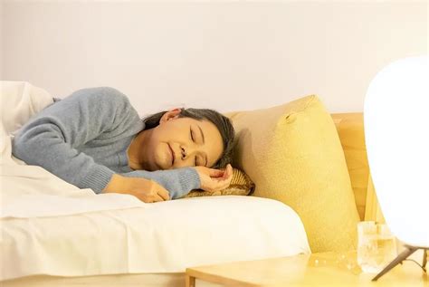 8小时睡眠论可能是错的？60岁后，最佳的睡眠时间是多少？