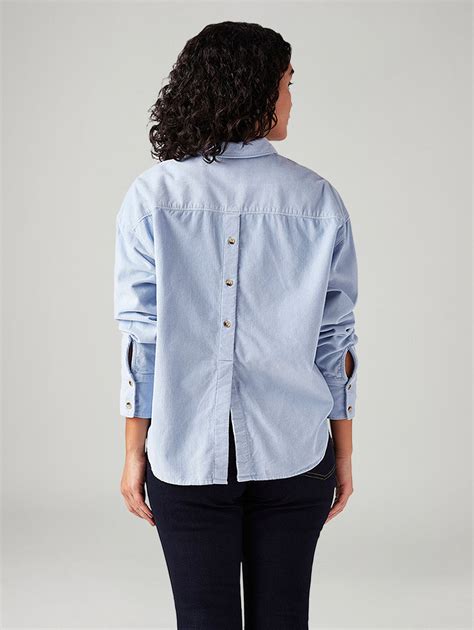 Women's Solid Relaxed Fit Shirt – Levis India Store