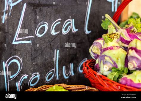 Produce Open Sign 的图像结果