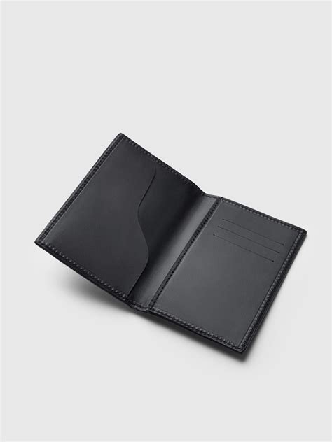 Jelsi Black Leather Passport holder | ATP Atelier | Official Site