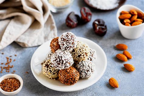 Your guide to low-carb candies, from recipes to commercial options