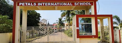 petals international school,nakhara