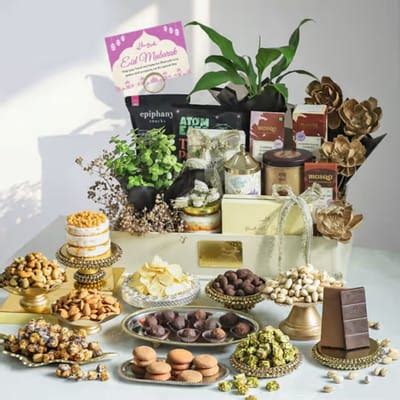 Golden Botanica Hamper: Order Flowers Online | Interflora India | ID1447177