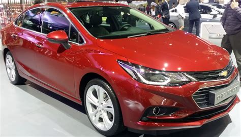 Chevrolet Cruze Features 的图像结果