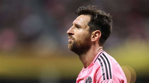 Talking tactics: How Javier Mascherano's subtle tweaks unleashed Leo ...