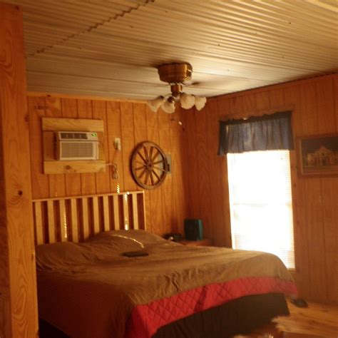 OAK HILL CABINS (Leakey) - Campground Reviews & Photos - Tripadvisor