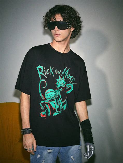 ROMWE MEN Rick and Morty | ROMWE Men Letter & Cartoon Graphic Tee ...