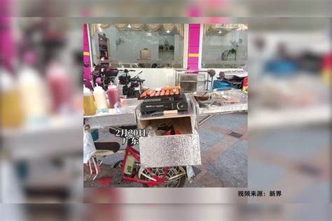 24岁小伙街头卖烧饼，靠祖传手艺制作烧饼，出摊就被抢购一空-美食视频-搜狐视频