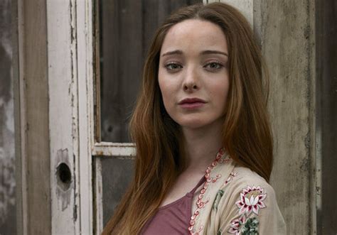 Emma Dumont Wiki, Biography, Dob, Age, Height, Weight, Affairs and More