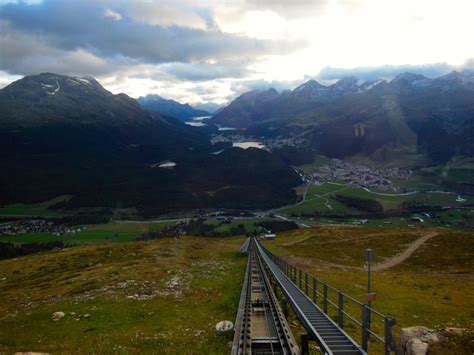By_funicular_up_to_the_mountains_above_St_Moritz_880_660_92_s.JPG