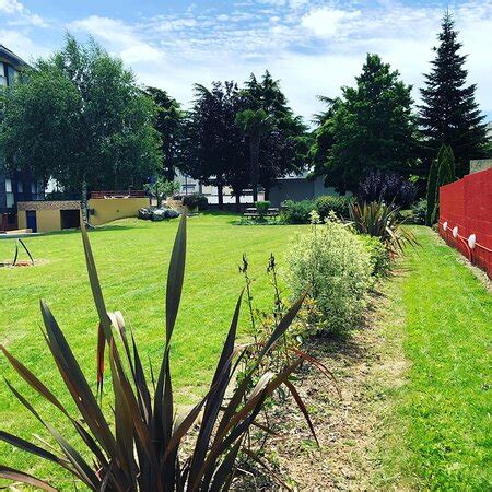 HOTEL ARCANTIS LE VOLTAIRE (Rennes) - Hotel Reviews, Photos, Rate ...