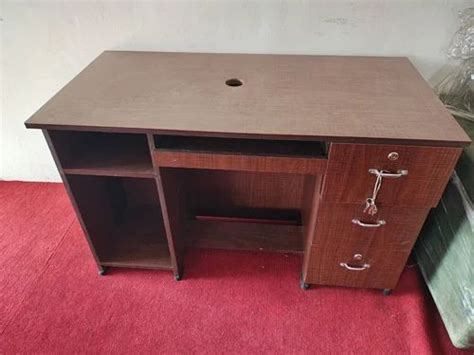 Wooden Study Table with Computer 的图像结果