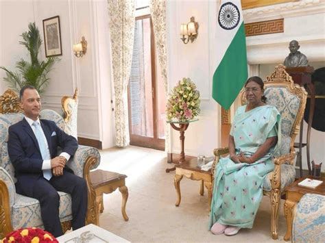 State Election Commissioner of Delhi, Chandigarh meets President Murmu ...
