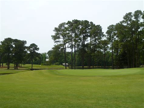 Cape Fear Country Club (Wilmington, North Carolina) | GolfCourseGurus