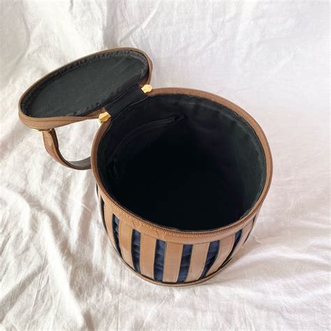 French Leather Striped Hand Bag -Brown×Navy- | CARBOOTS