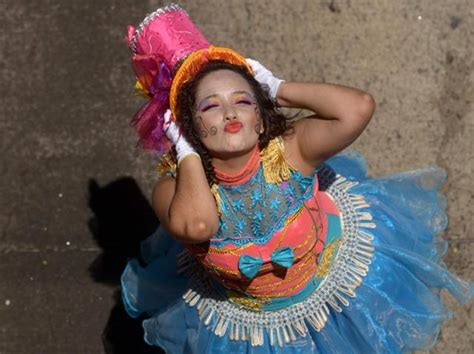 San Salvador celebrates to honour the divine saviour of the world ...