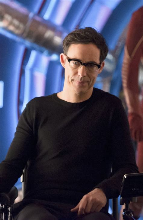 The Flash 2x17 - Harrison Wells (Tom Cavanagh) HQ | The flash season ...