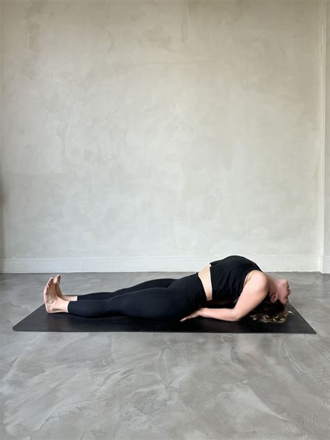 Yoga Pose | Fish Pose | ONEYOGAHOUSE