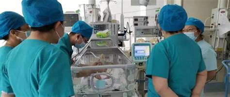 市一医院成功救治一例早产、极低体重试管婴儿_患儿_气胸_闭式