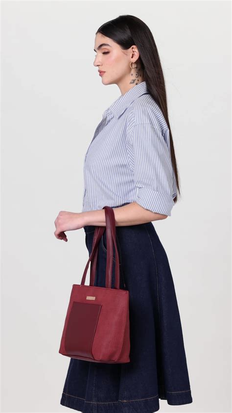 Watch Caprese womens IBBIE T Medium BLACK Tote Bag on Amazon Live