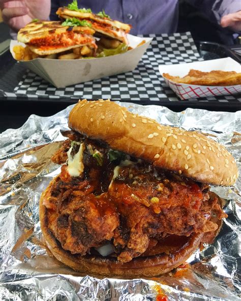 Indian Fried Chicken Sandwich (bonus Naan-wich in the background) : r ...