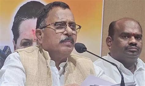రైతుల ముసుగులో కలెక్టర్‌పై దాడి చేశారు : కాంగ్రెస్ ఎంపీ మల్లు రవి ...