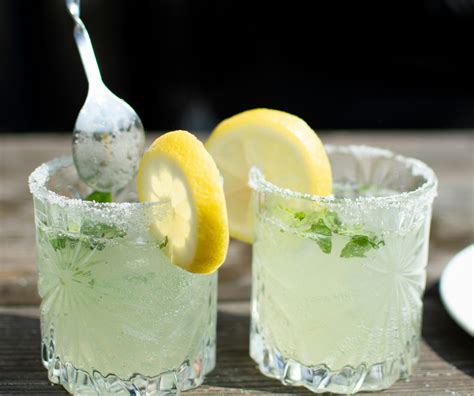 20 Deliciously Simple Tequila Drinks With Two Ingredients