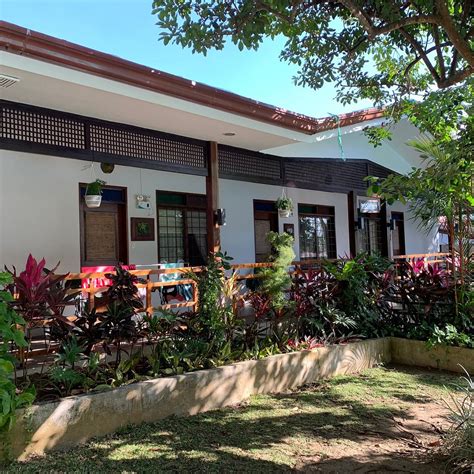 HANNAH'S GARDEN AND EVENTS PLACE (Calamba) - Guesthouse Reviews, Photos ...