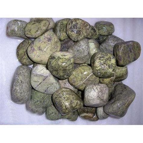 Natural Pebbles - White Unpolished Pebbles Trader - Retailer from Amet